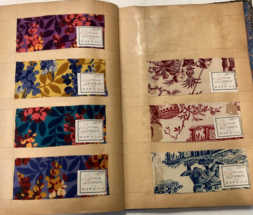 French Fabric Sample Book, circa 1920's Enclosing printed linens, glazed cotton, cotton in floral, - Image 71 of 105