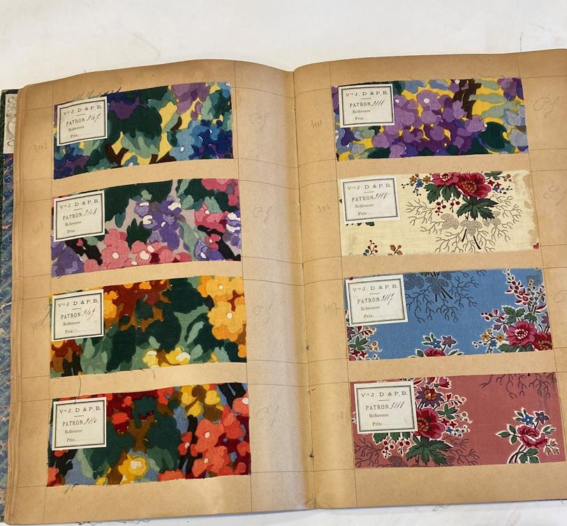 French Fabric Sample Book, circa 1920's Enclosing printed linens, glazed cotton, cotton in floral, - Image 84 of 105