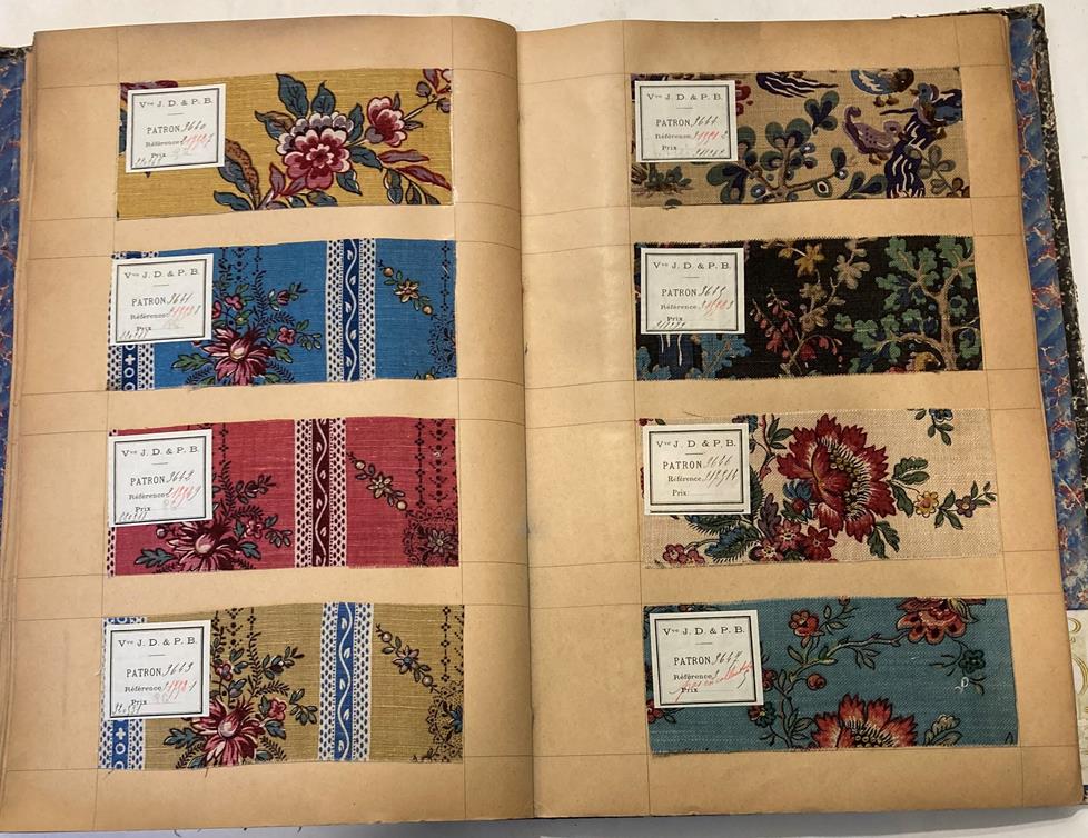 French Fabric Sample Book, circa 1920's Enclosing printed linens, glazed cotton, cotton in floral, - Image 63 of 105