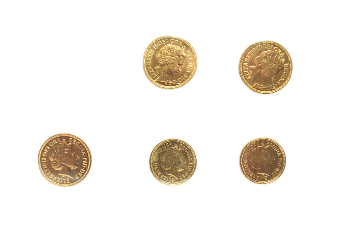 Elizabeth II, 3 x Sovereigns 2013(x2) & 2014 all lustrous BU, together with 2 x half sovereigns both