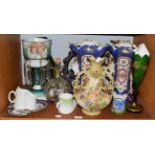 A collection of assorted ceramics, including a Sampson dish in the Chinese export style, painted