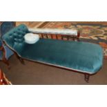 A late 19th/early 20th century chaise longue