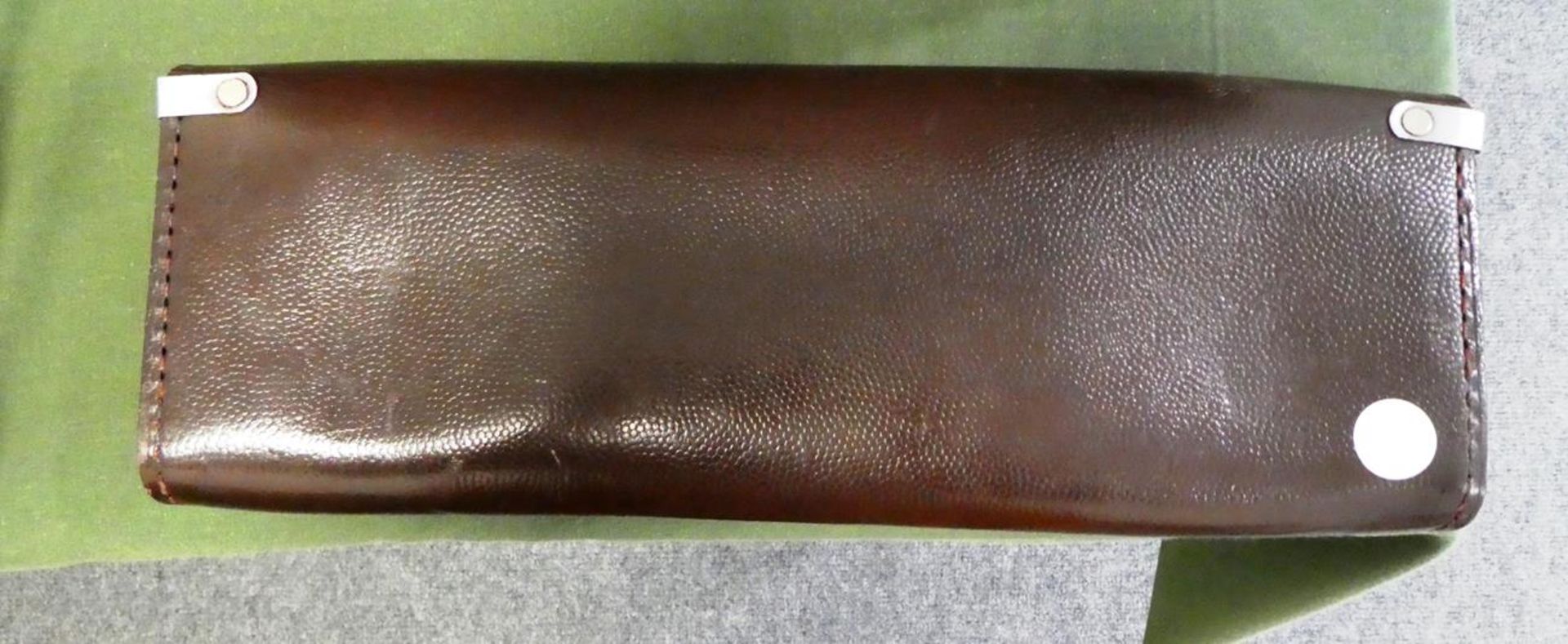 A Pair of Brown Leather Cases or Satchels for Vintage/Classic Motorcycles, 32cm wide. It is a flap - Bild 5 aus 10