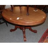 A Victorian mahogany oval breakfast table, 135cm by 105cm by 73cm high