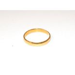 A 22 carat gold band ring, finger size W. Gross weight 4.6 grams