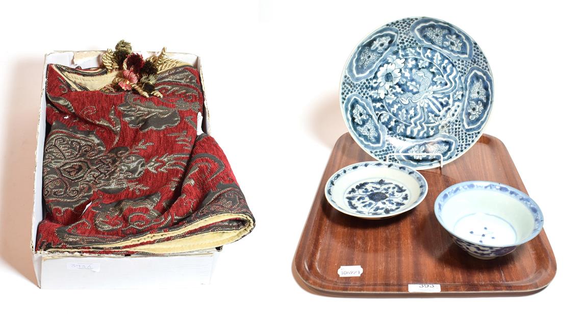 Oriental shipwreck porcelain comprising a blue and white Binh Thuan shipwreck dish, 28cm diameter