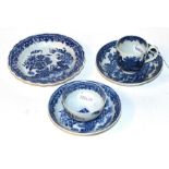 A small group of 18th century blue and white tea wares comprising a Worcester tea cup and saucer;
