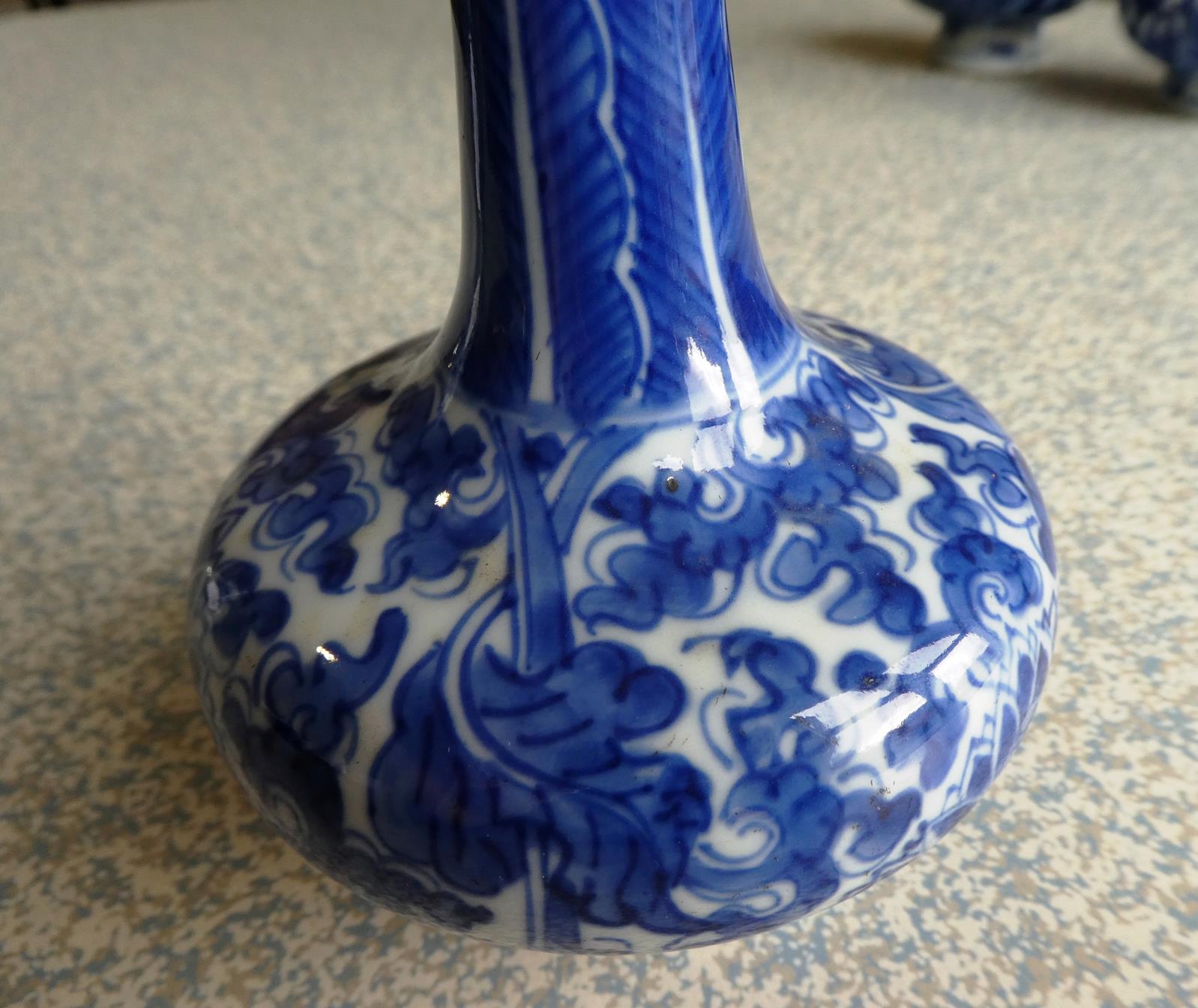 A Matched Garniture of Five Chinese Porcelain Bottle Vases, Kangxi, painted in underglaze blue - Image 21 of 48