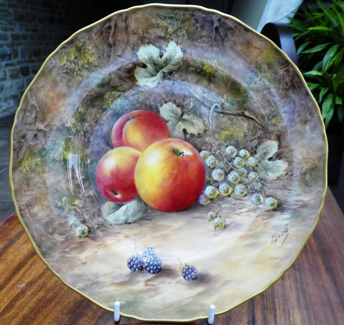 A Pair of Royal Worcester Porcelain Large Plates, by Peter Love, 2nd half 20th century, painted with - Image 14 of 21