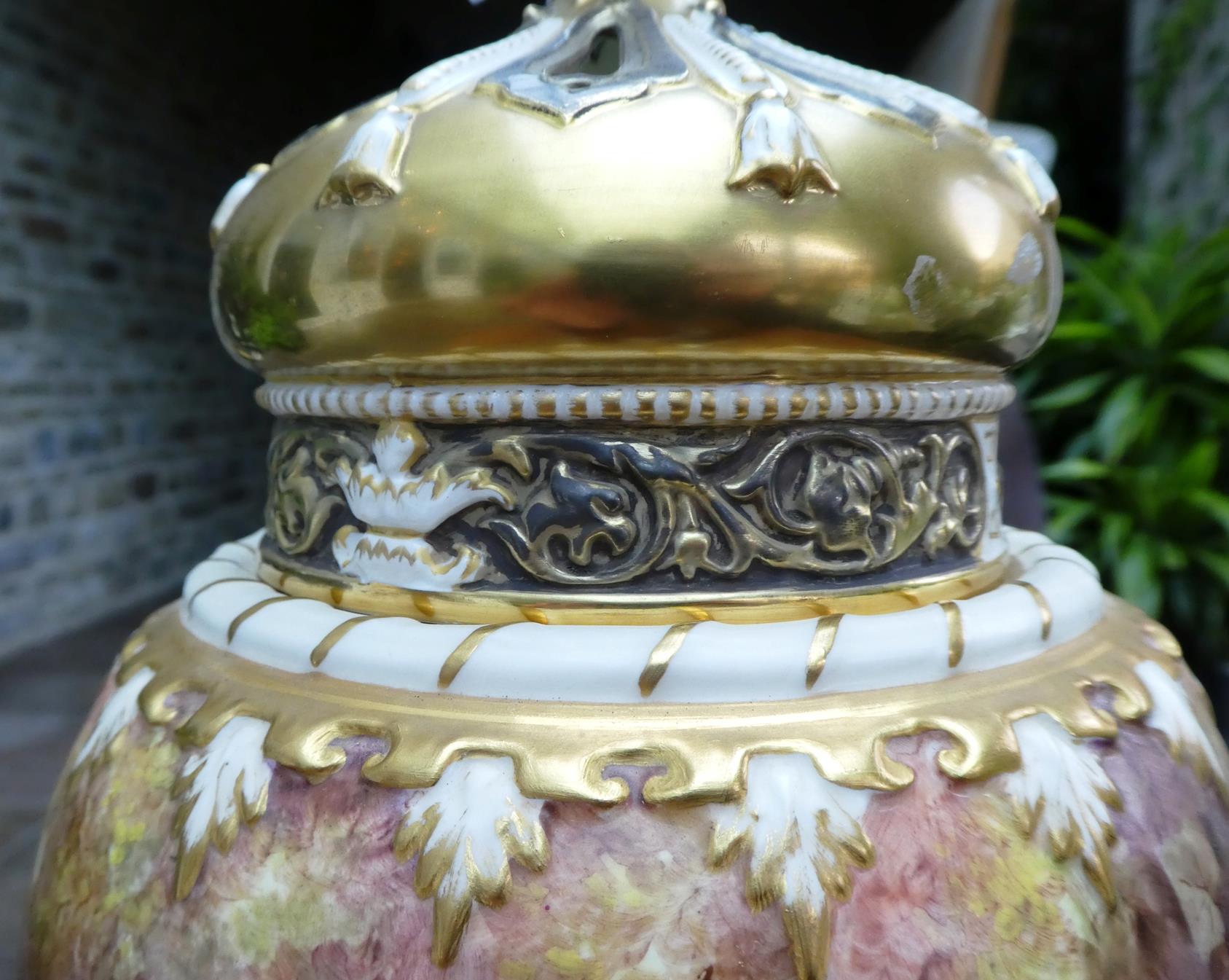 A Royal Worcester Porcelain Pot Pourri Vase and Cover, by Nigel Creed, late 20th century, of ovoid - Image 7 of 20