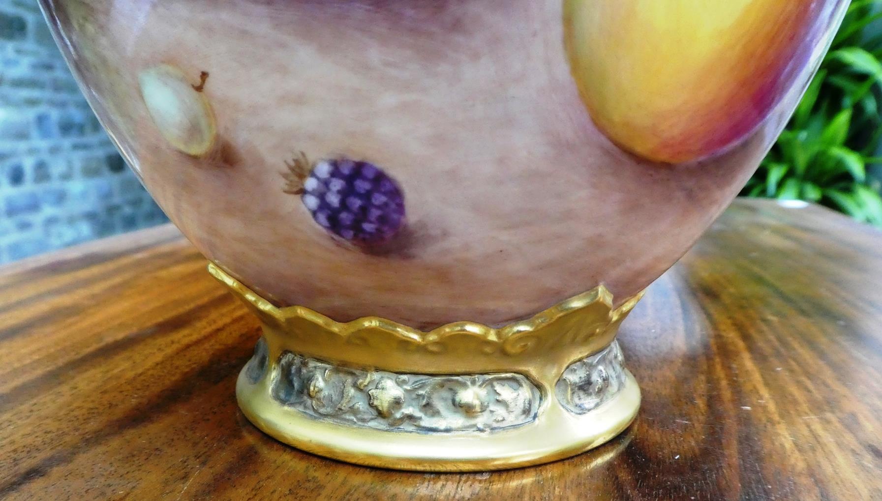 A Royal Worcester Porcelain Pot Pourri Vase and Cover, by Nigel Creed, late 20th century, of ovoid - Image 10 of 20