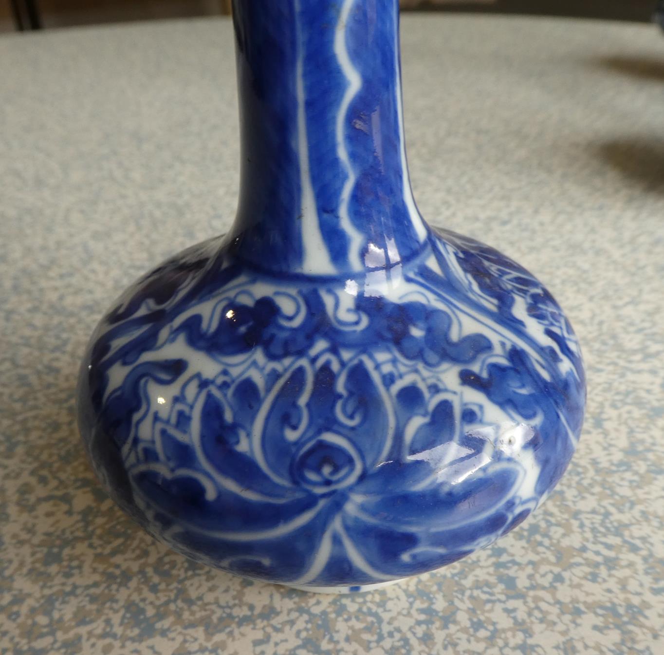 A Matched Garniture of Five Chinese Porcelain Bottle Vases, Kangxi, painted in underglaze blue - Image 37 of 48