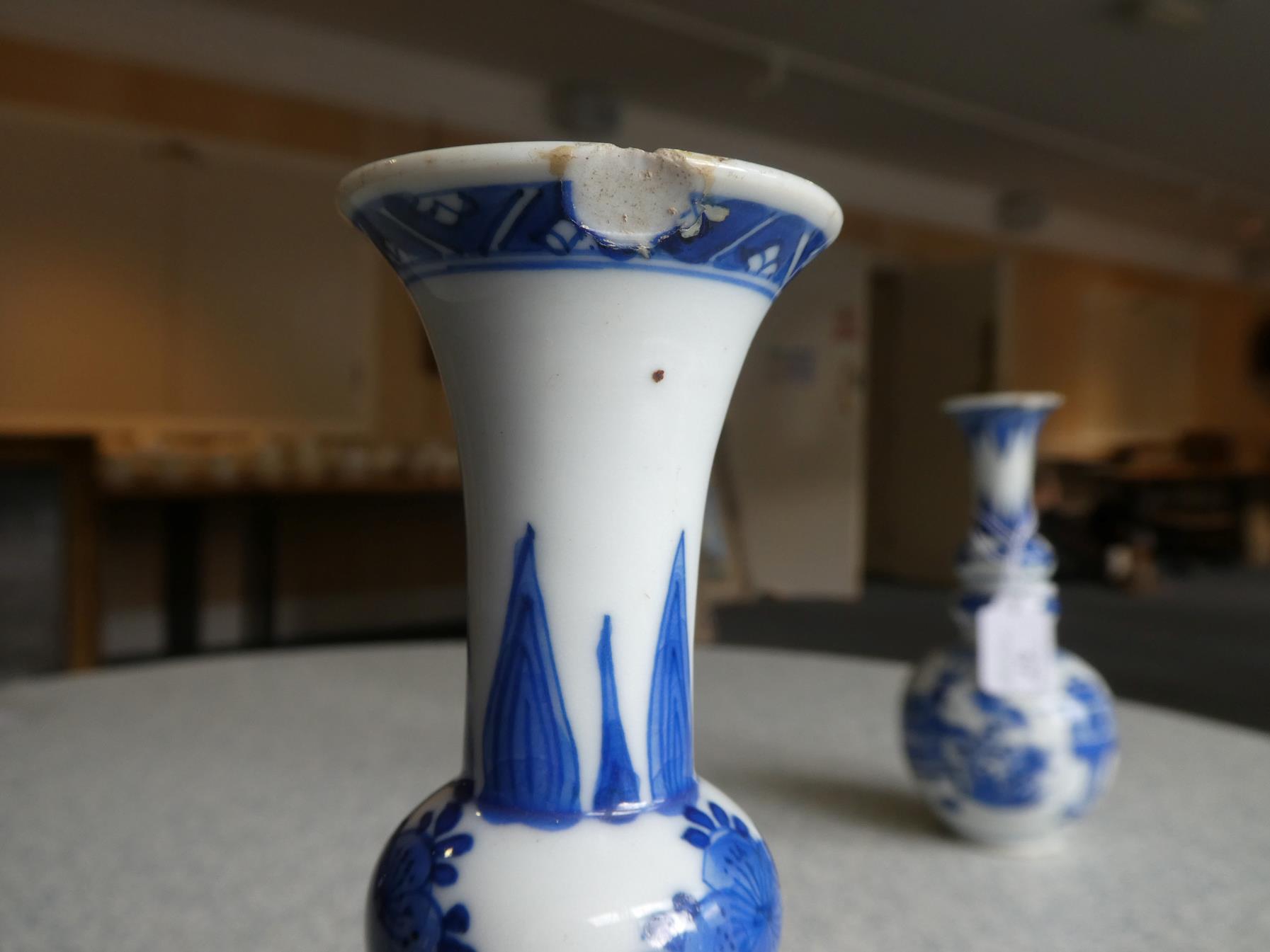 A Matched Pair of Chinese Porcelain Double Gourd Vases, Kangxi, with trumpet necks, painted in - Image 25 of 31