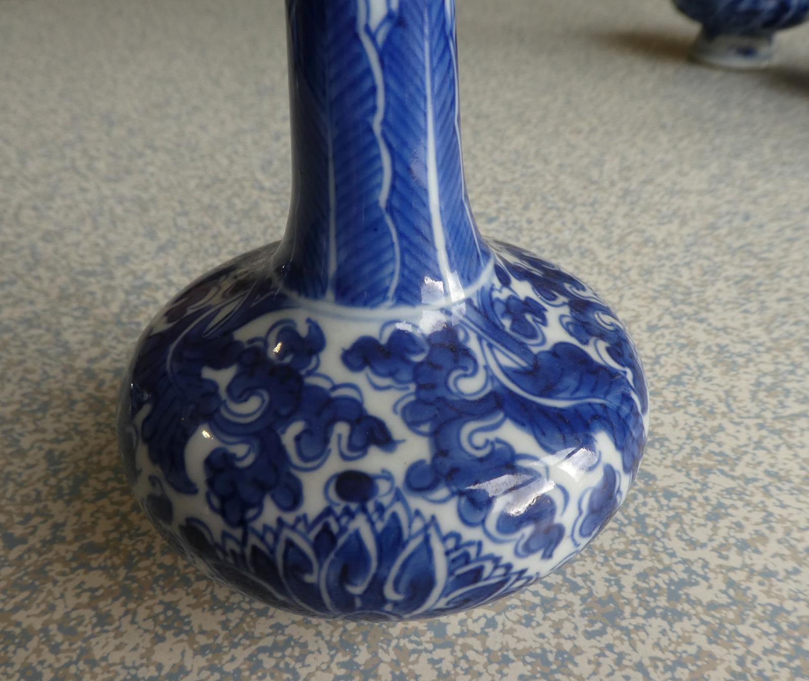 A Matched Garniture of Five Chinese Porcelain Bottle Vases, Kangxi, painted in underglaze blue - Image 28 of 48