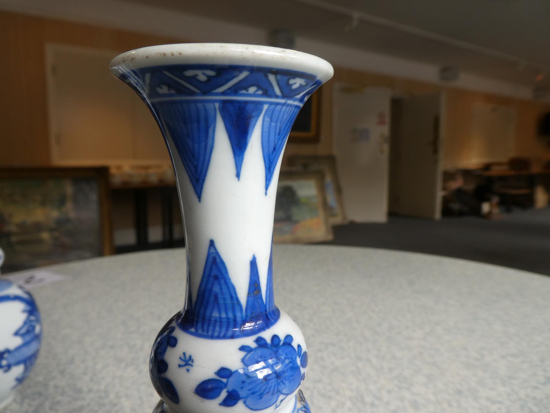 A Matched Pair of Chinese Porcelain Double Gourd Vases, Kangxi, with trumpet necks, painted in - Image 11 of 31