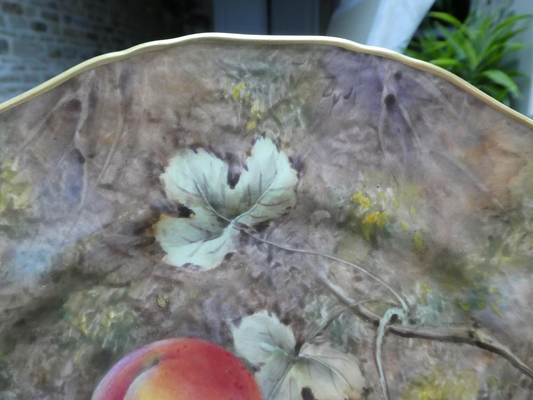 A Pair of Royal Worcester Porcelain Large Plates, by Peter Love, 2nd half 20th century, painted with - Image 15 of 21