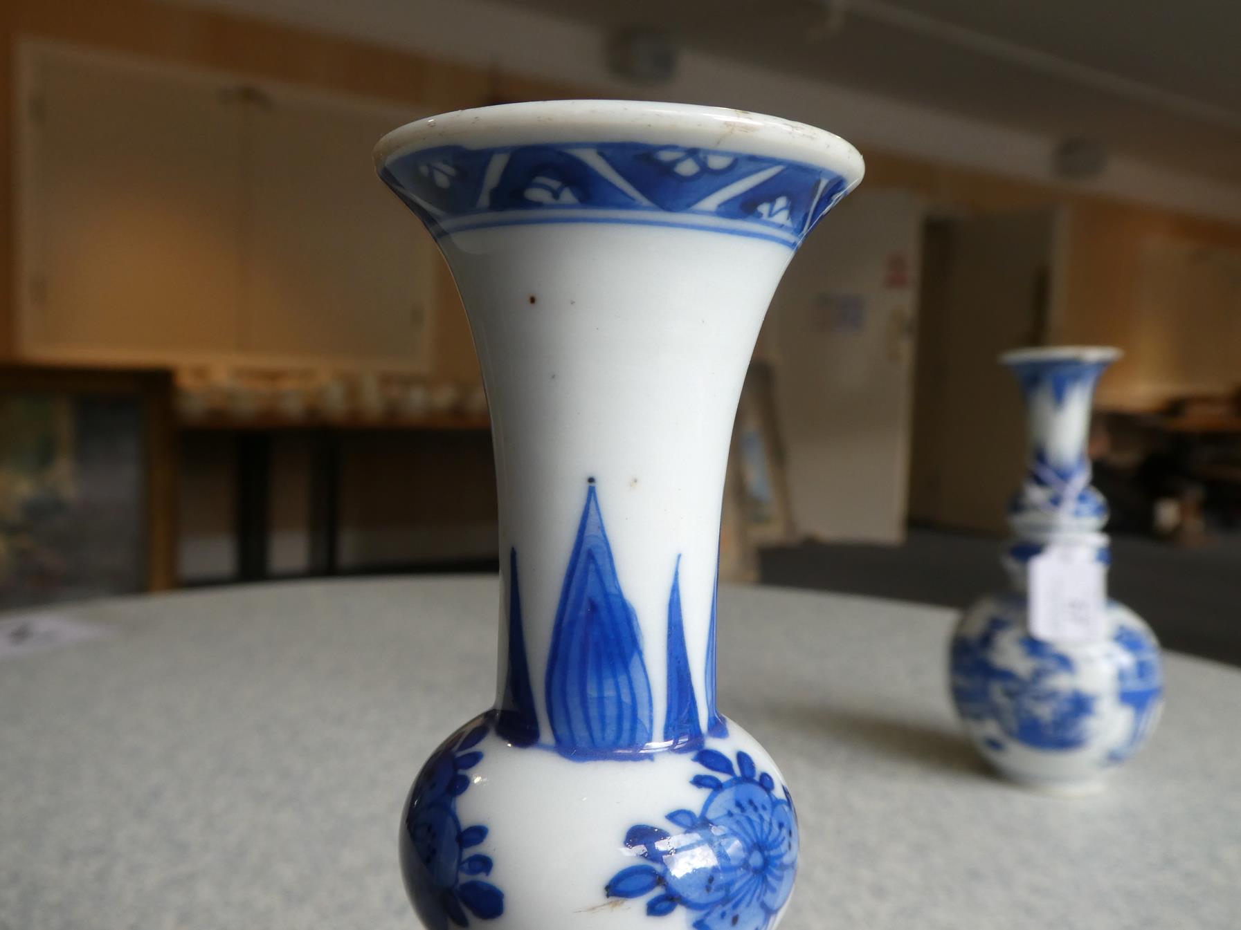 A Matched Pair of Chinese Porcelain Double Gourd Vases, Kangxi, with trumpet necks, painted in - Image 26 of 31