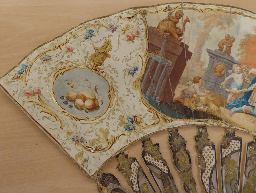 Mars and Venus: An 18th Century Ivory Fan with ornate gilded and silvered gorge, a central cartouche - Image 6 of 17