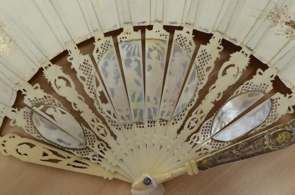 Mars and Venus: An 18th Century Ivory Fan with ornate gilded and silvered gorge, a central cartouche - Image 8 of 17