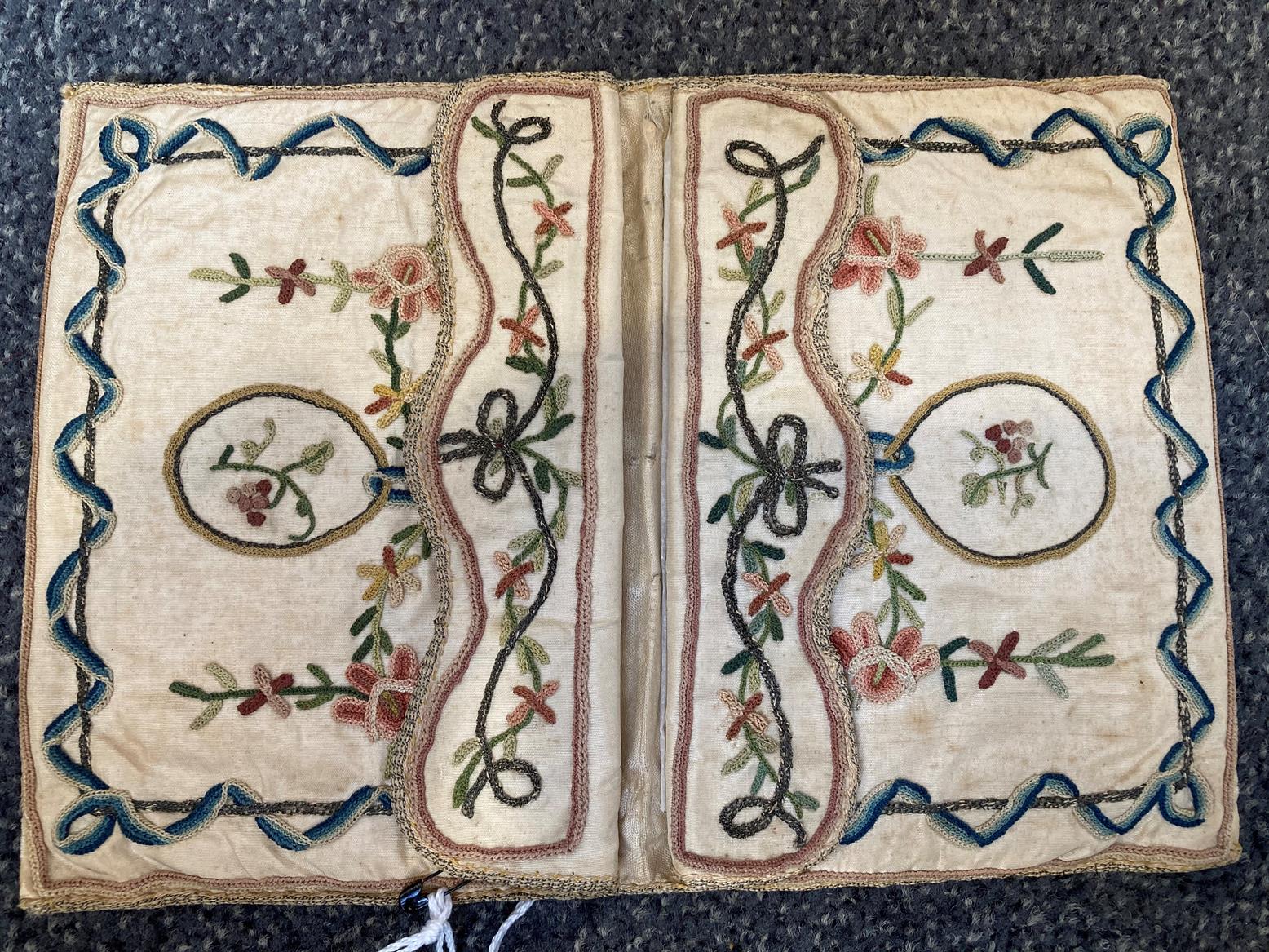 18th Century Cream Silk Wallet/Pocket Book, embroidered with floral sprigs within a rectangular - Bild 7 aus 9