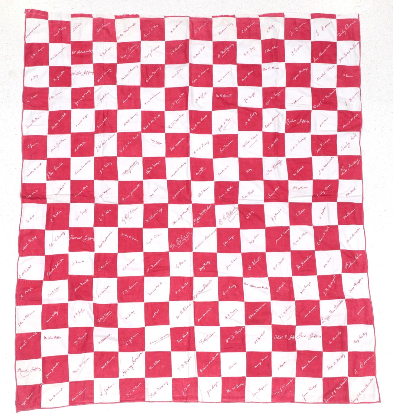 Early 20th Century Red and White Signature Quilt, embroidered with surnames on each alternating - Bild 2 aus 6