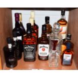 Mixed spirits including Jack Daniels No.7, Jim Beam Bourbon and decanter, 1 litre of Famous