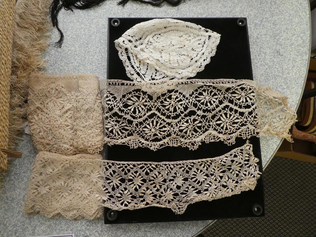 Assorted textile accessories including lace trims, sleeve ends, embroidered panels, Chinese silk - Image 7 of 10