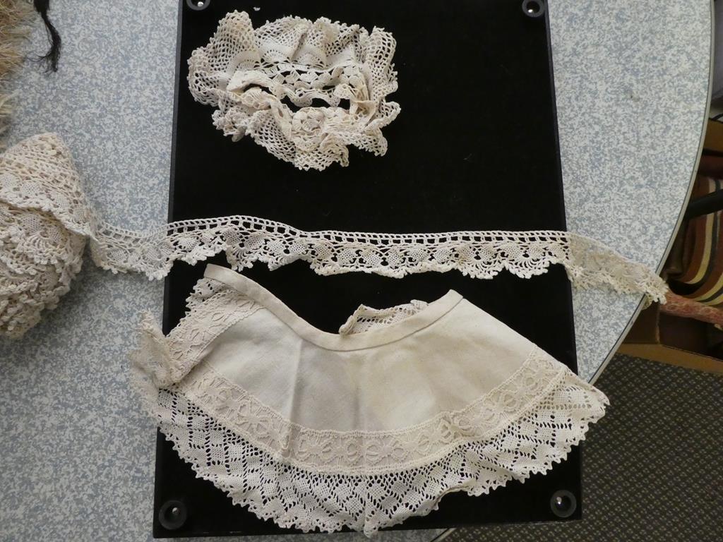 Assorted textile accessories including lace trims, sleeve ends, embroidered panels, Chinese silk - Image 8 of 10