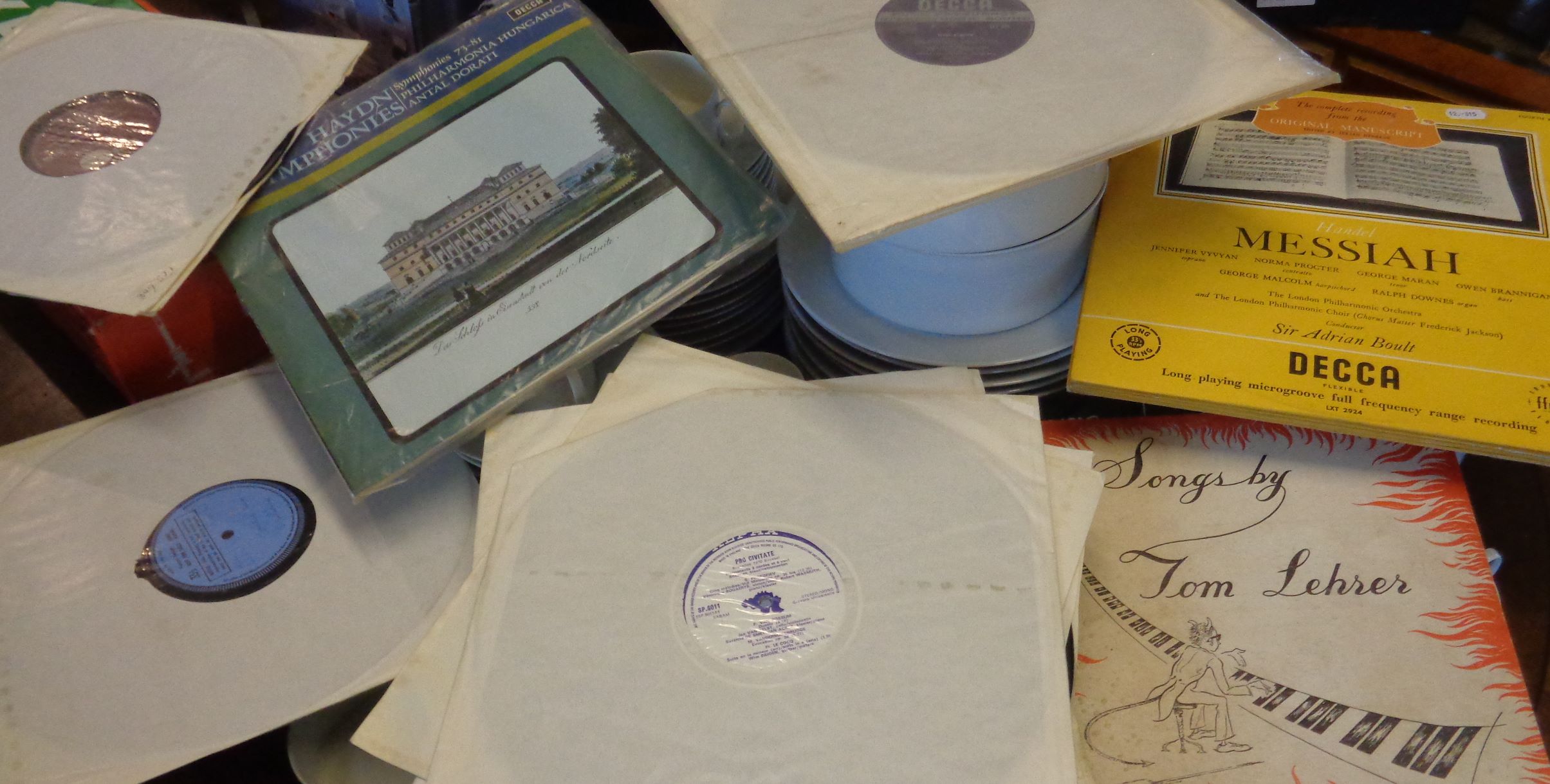 Case of classical vinyl LPs and singles - Image 5 of 6