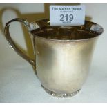 Small silver cup with Arts & Crafts -style detailing, hallmarked for Birmingham 1961 and by Adie