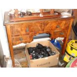 Edwardian walnut kneehole desk with four drawers on square tapering legs