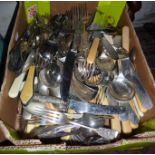 Large quantity of assorted cutlery