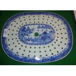 18th c. Chinese porcelain blue and white drainer