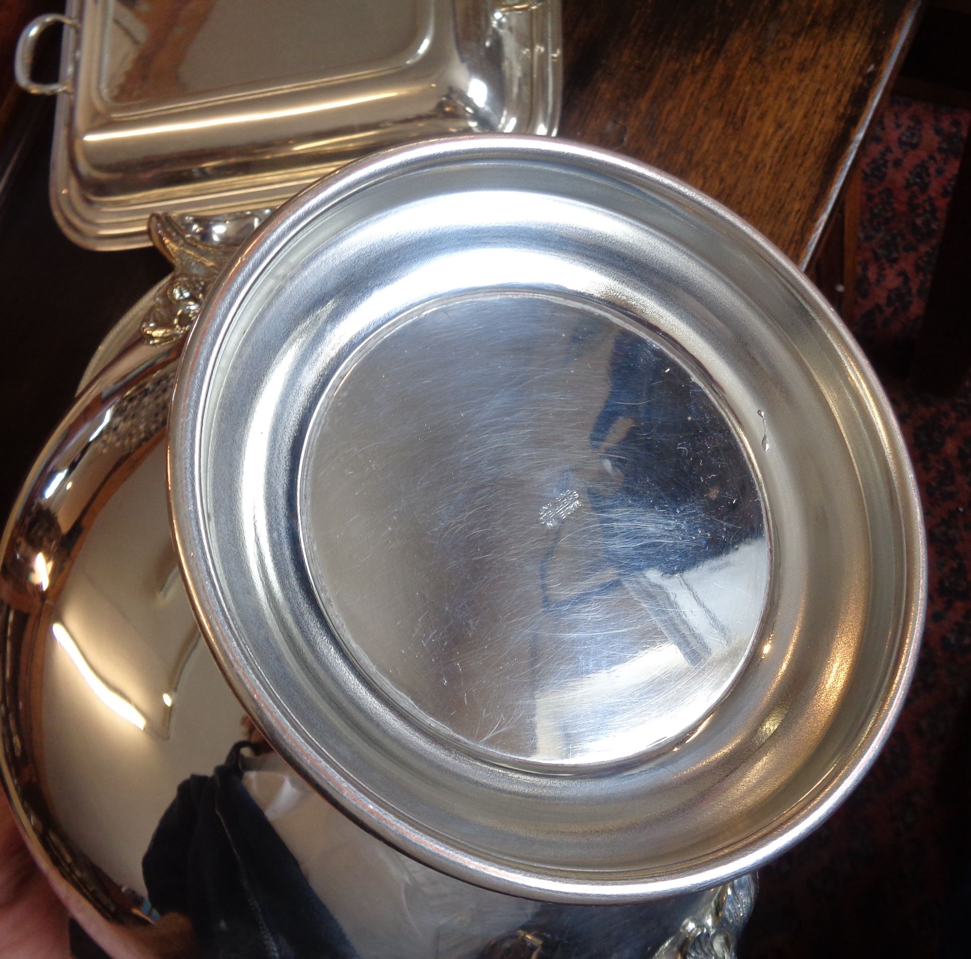 Impressive silver-plated lidded punchbowl, four silver plated entree dishes, and three other dishes - Image 3 of 3