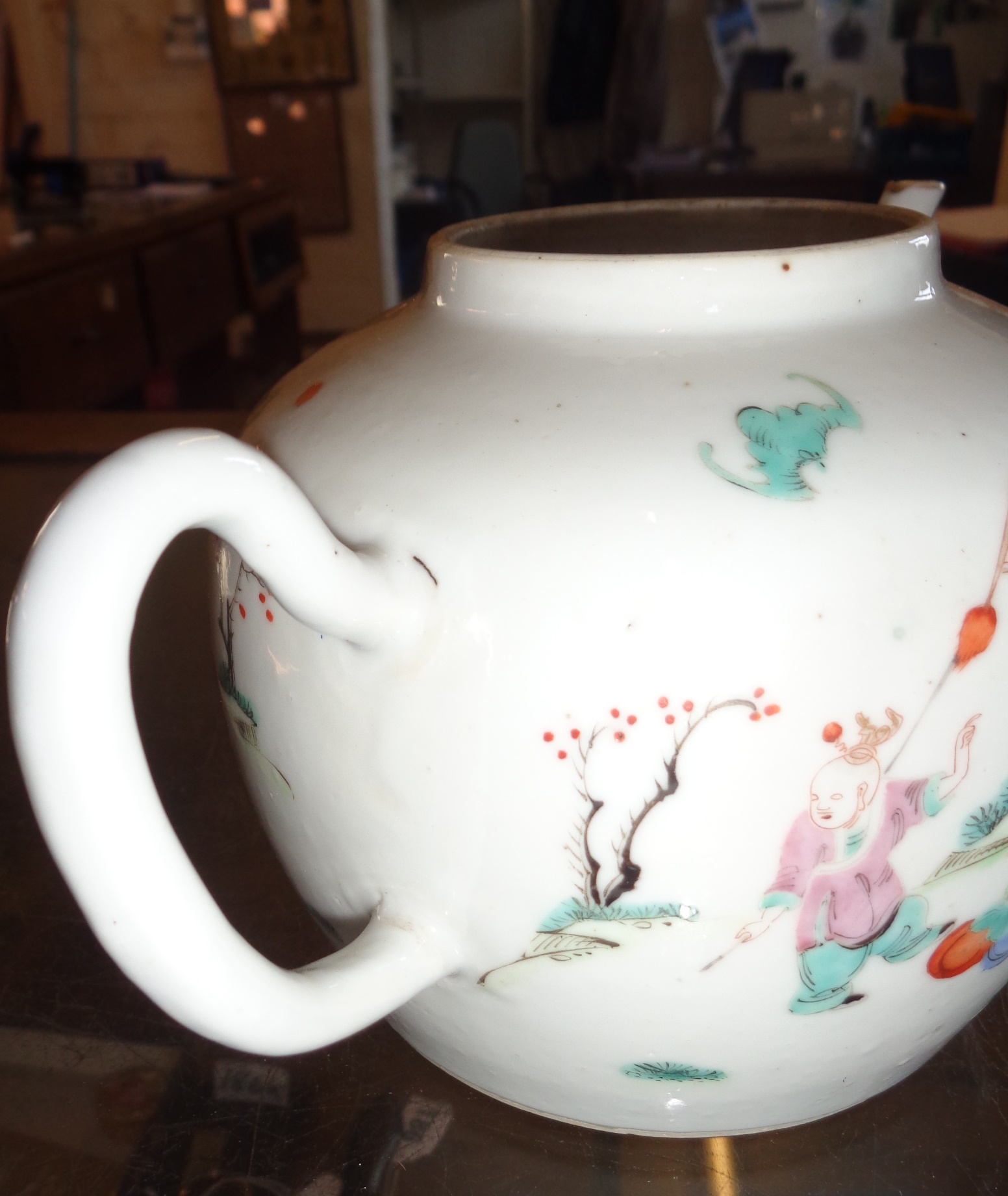 Chinese Famille Rose tea pot, character mark - Image 6 of 9