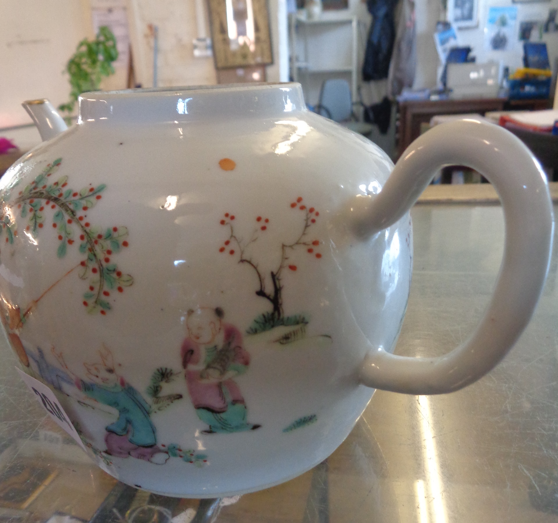 Chinese Famille Rose tea pot, character mark - Image 7 of 9