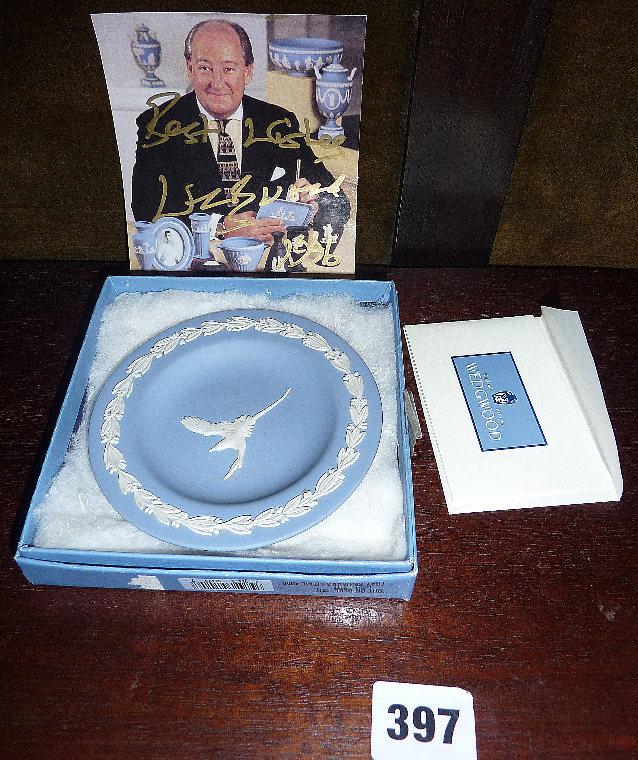 Boxed Wedgwood Jasperware dish, signed by Lord Wedgwood, with photo and card