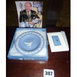 Boxed Wedgwood Jasperware dish, signed by Lord Wedgwood, with photo and card