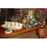 Assorted pottery items