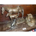 Metal finish resin horses group, spelter figure of a jaguar cat and another