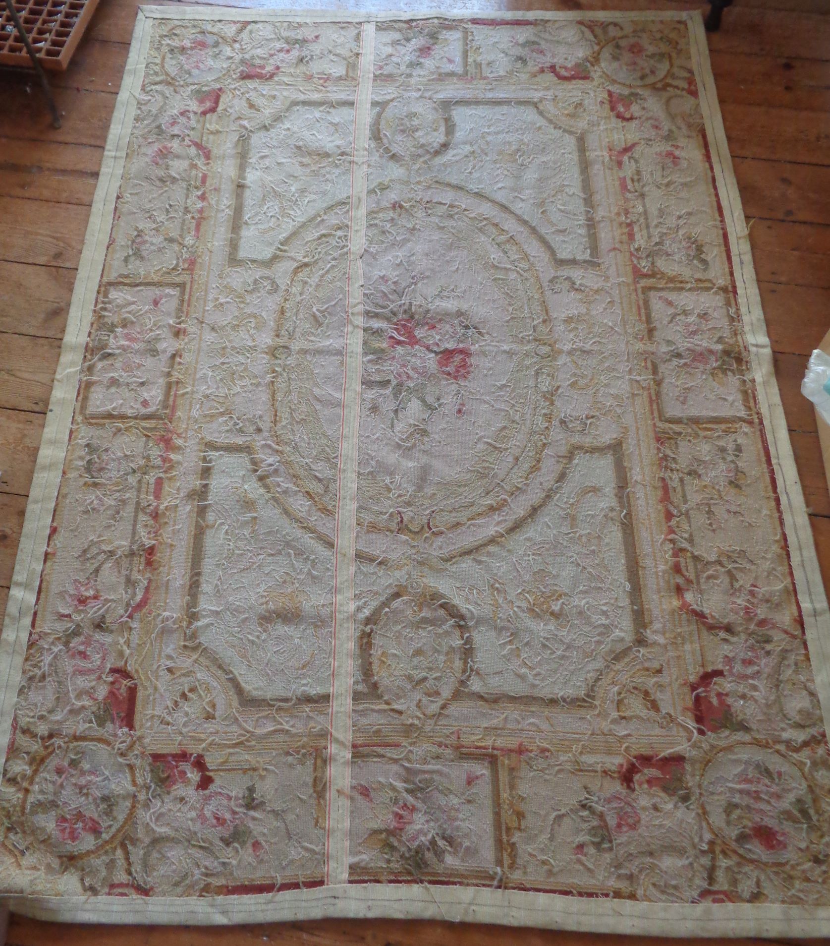 An Aubusson rug in good condition, 51" x 77" - Image 3 of 3