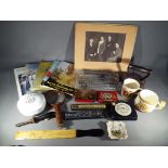 A mixed lot of collectable items to include cut throat razor, crested ware, Busch magnifying glass,