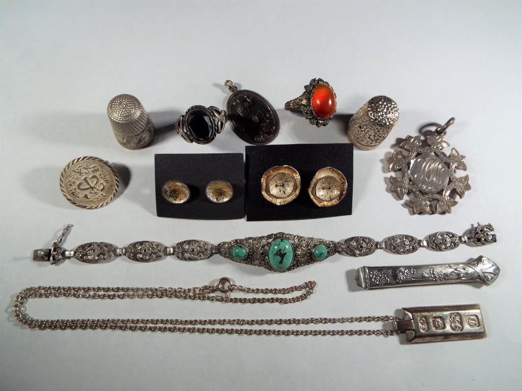 Silver - a quantity of hallmarked silver or European silver costume jewellery to include a stone