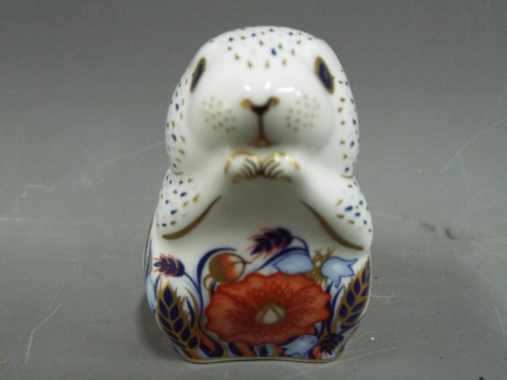 A Royal Crown Derby paperweight in the style of a mouse, approx 6. - Image 2 of 2