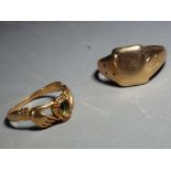 9 ct - a Gentleman's hallmarked 9 carat gold ring [worn hallmarks] lacking stone [scrap gold],