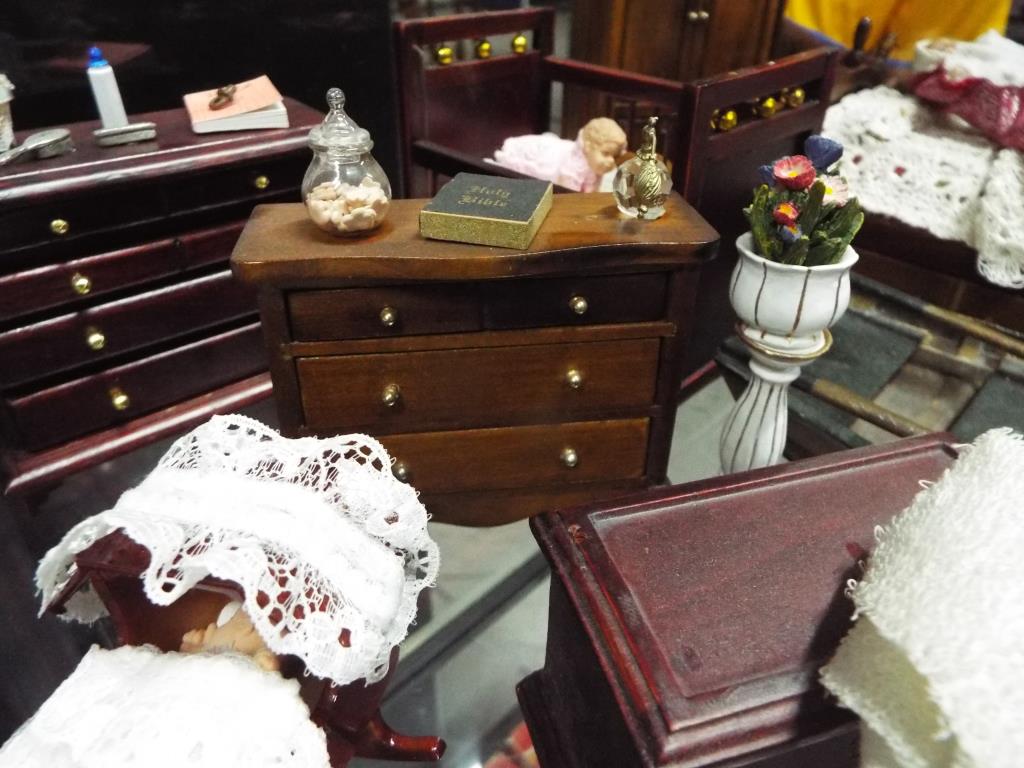 Dolls House Furniture - a large collection of high quantity dolls house furniture to include a - Image 4 of 5