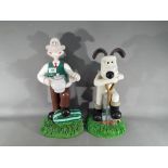 Wallis and Gromit - a pair of large Wallis and Gromit ceramic figurines featuring Wallis and Gromit,