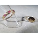 A 9ct gold stone set ring, size Q 1/2, approximately 1.