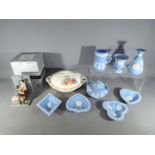 A mixed lot to include Wedgwood Jasperware,
