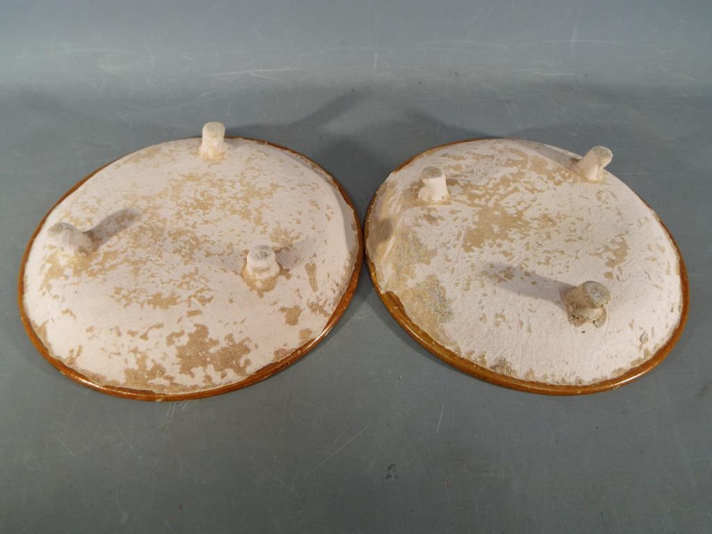 A pair of rare Chinese Tang dynasty sancai glaze terracotta dishes raised on tripod supports with - Image 5 of 6